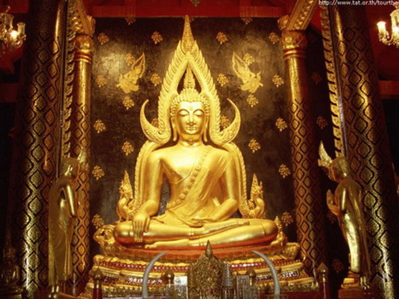 คาถาบูชาพระพุทธชินราช เพื่อสิริมงคล