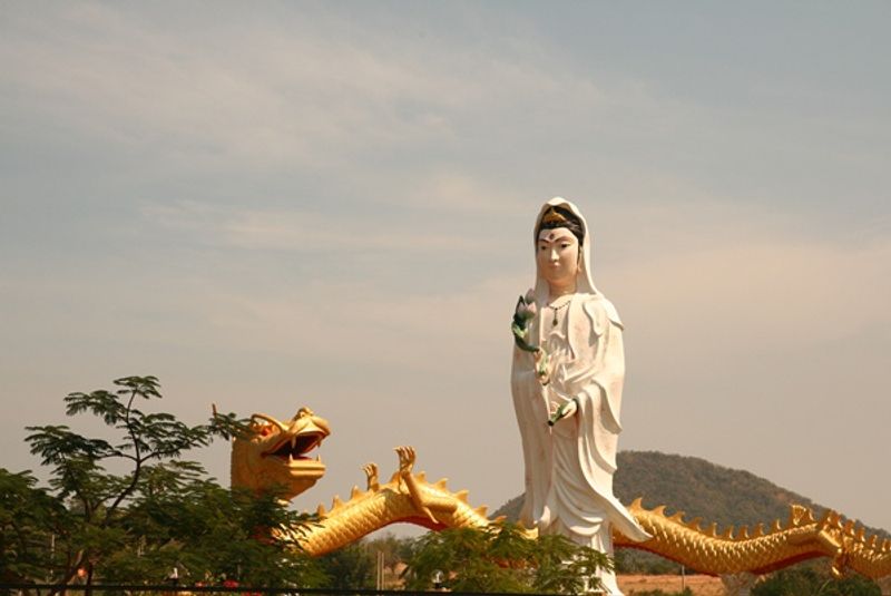 คาถาบูชาเจ้าแม่กวนอิม สำหรับชาวไทยเชื้อสายจีนหรือผู้ที่นับถือบูชา