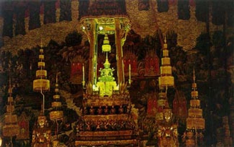 คาถาบูชาพระพุทธมหามณีรัตนปฏิมากร (พระแก้วมรกต)